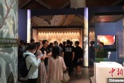 免费算命百年典藏首渡重洋 124套英国工艺美术运动珍品亮相天津