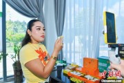 免费算命泰国主播品三亚榴莲：“尝到了家乡味”